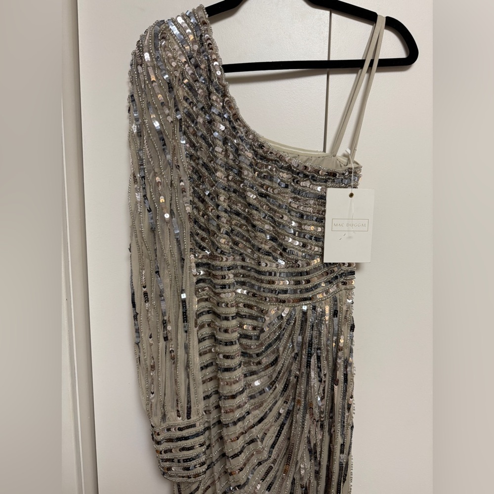 NWT | Mac Duggal 10793 Platinum Asymmetrical Shoulder Sequin Gown Size 2 - Picture 6 of 16